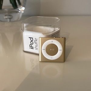 Gold iPod Shuffle